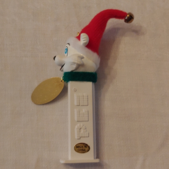 Pez Polar Bear Ornament - Picture 4 of 8